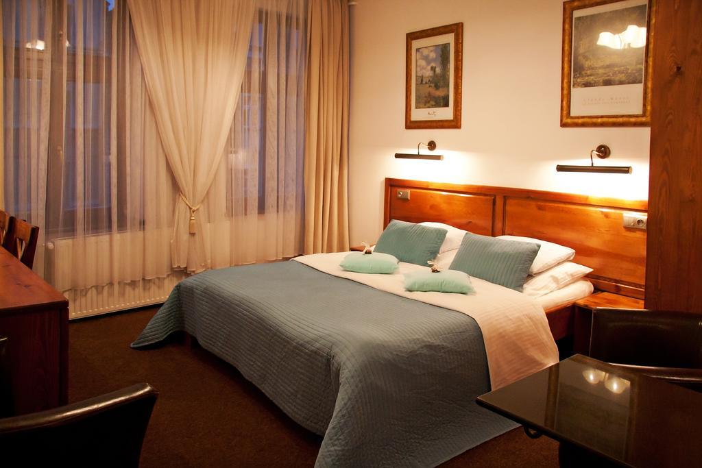 Hotel Pod Orlem Torun Exterior photo