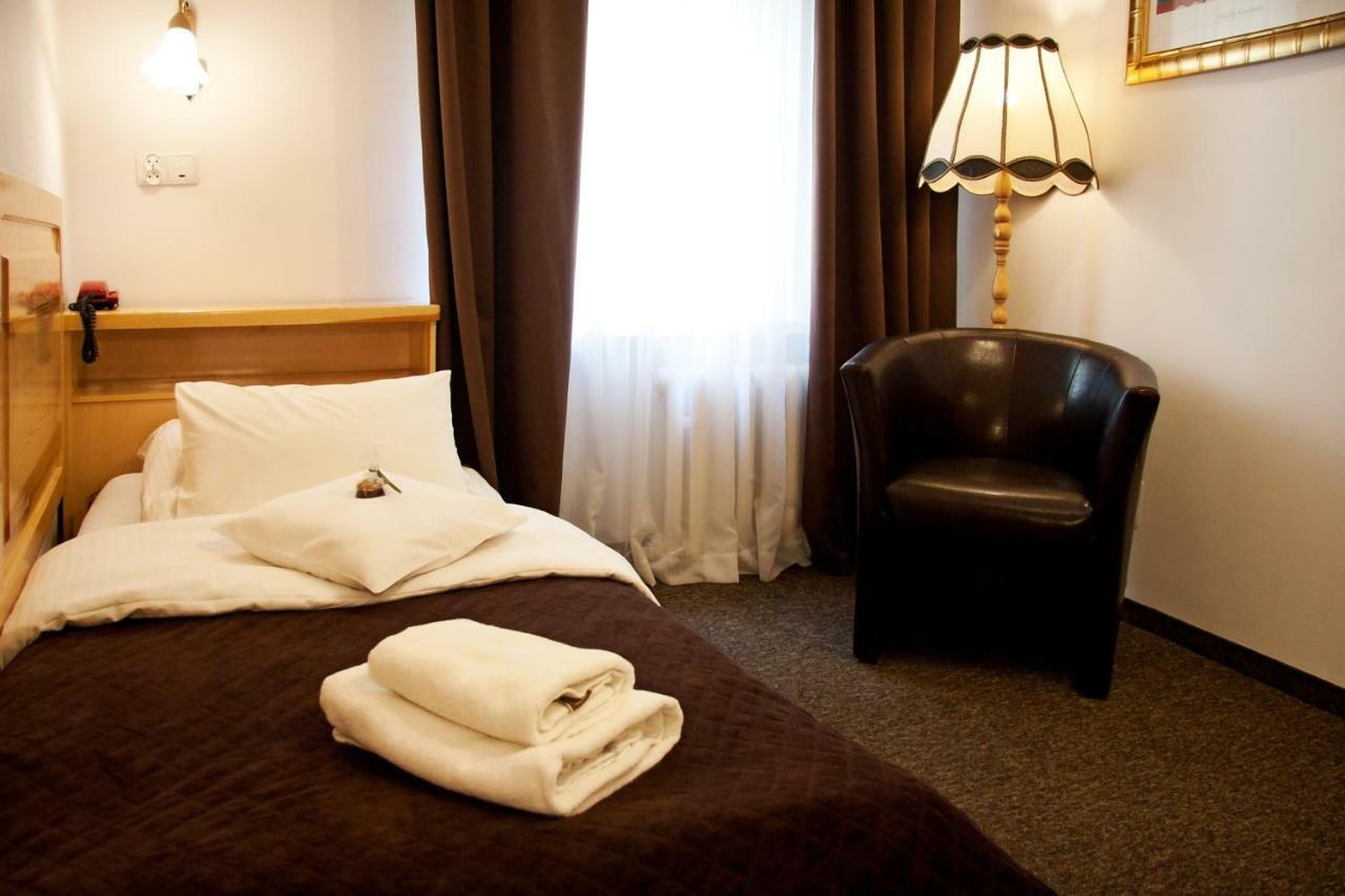 Hotel Pod Orlem Torun Exterior photo